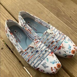 Bobs memory foam shoes ( like toms )